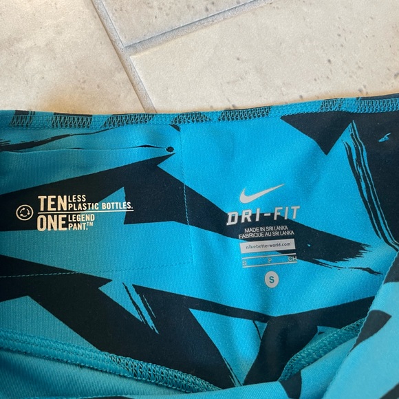 Nike DriFit Workout Pants - Picture 2 of 3